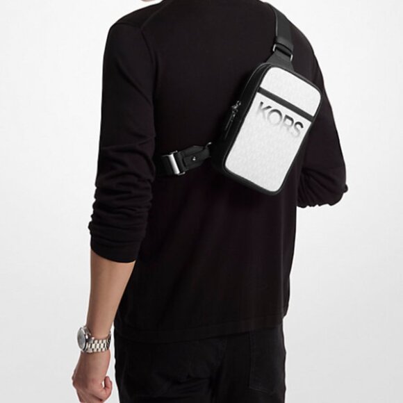 Michael Kors Cooper Medium KORS Logo Sling Pack NWT - Picture 4 of 4